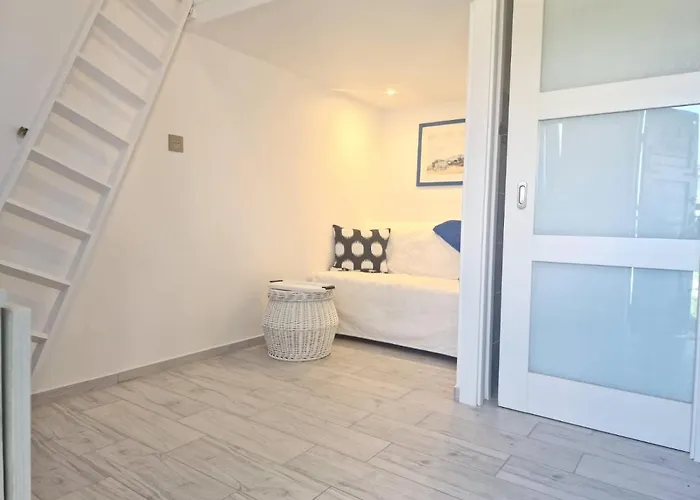 Vincent Ustronie Morskie